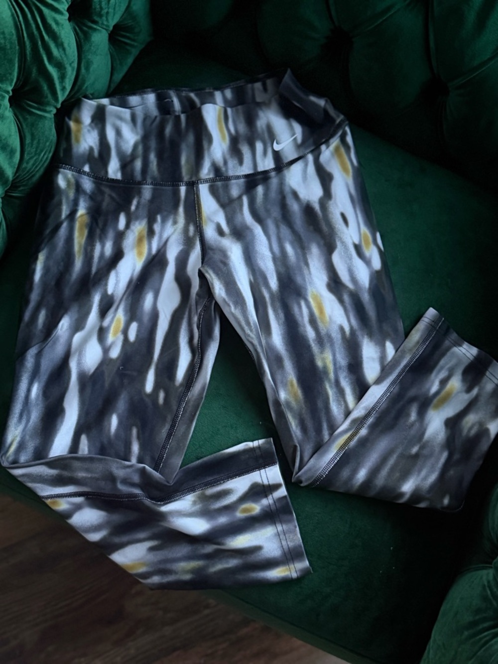 Nike Dri-FIT Leggings – Black, White & Yellow Accent